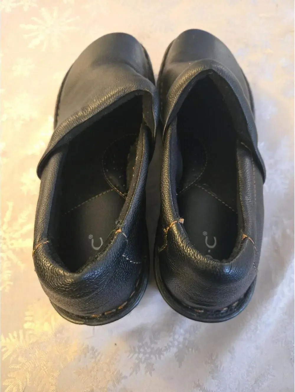 B.O.C. Women's Black Leather Comfort Clogs, Size 11M - Picture 2 of 5